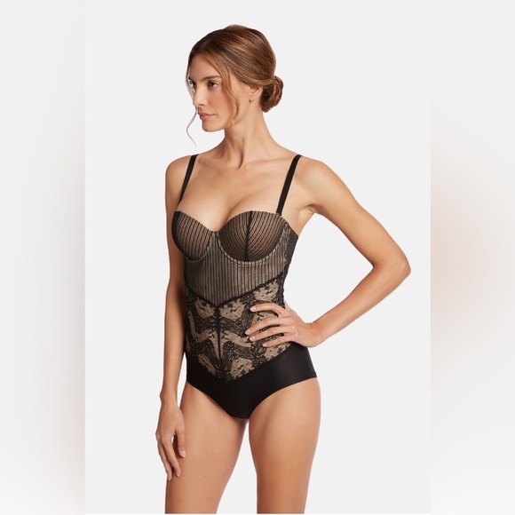 Wolford Other - Wolford Venus Forming Lace Bodysuit Bustier